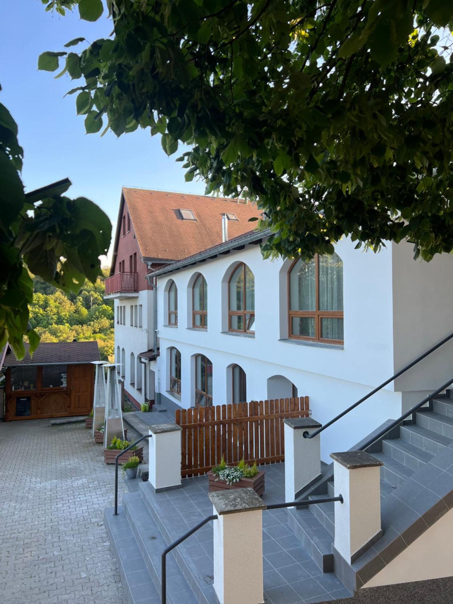 Restaurace A Penzion U Svate Barbory Ústí nad Labem Екстериор снимка