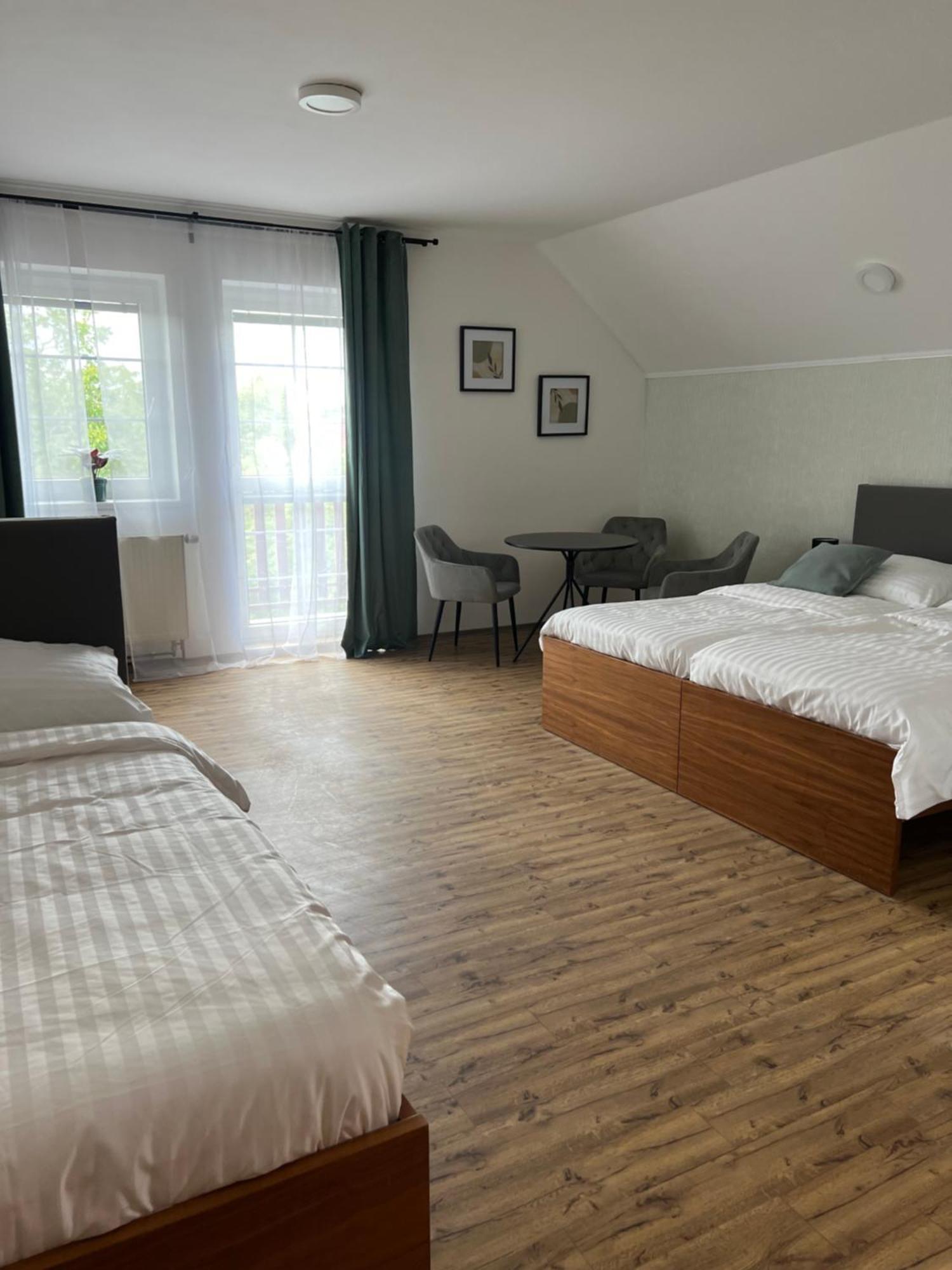 Restaurace A Penzion U Svate Barbory Ústí nad Labem Екстериор снимка